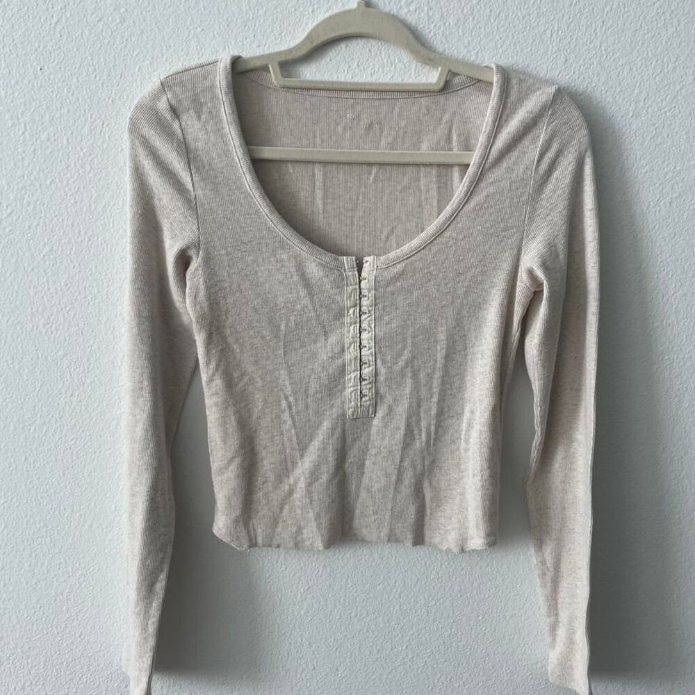 Aerie Henley Long Sleeve Women's M Casual 2000s Y2K Cropped Scoop Bella Swan